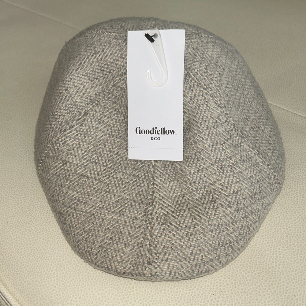 Tweed Beret Hat NWT M/L Light Gray Classic Timeless